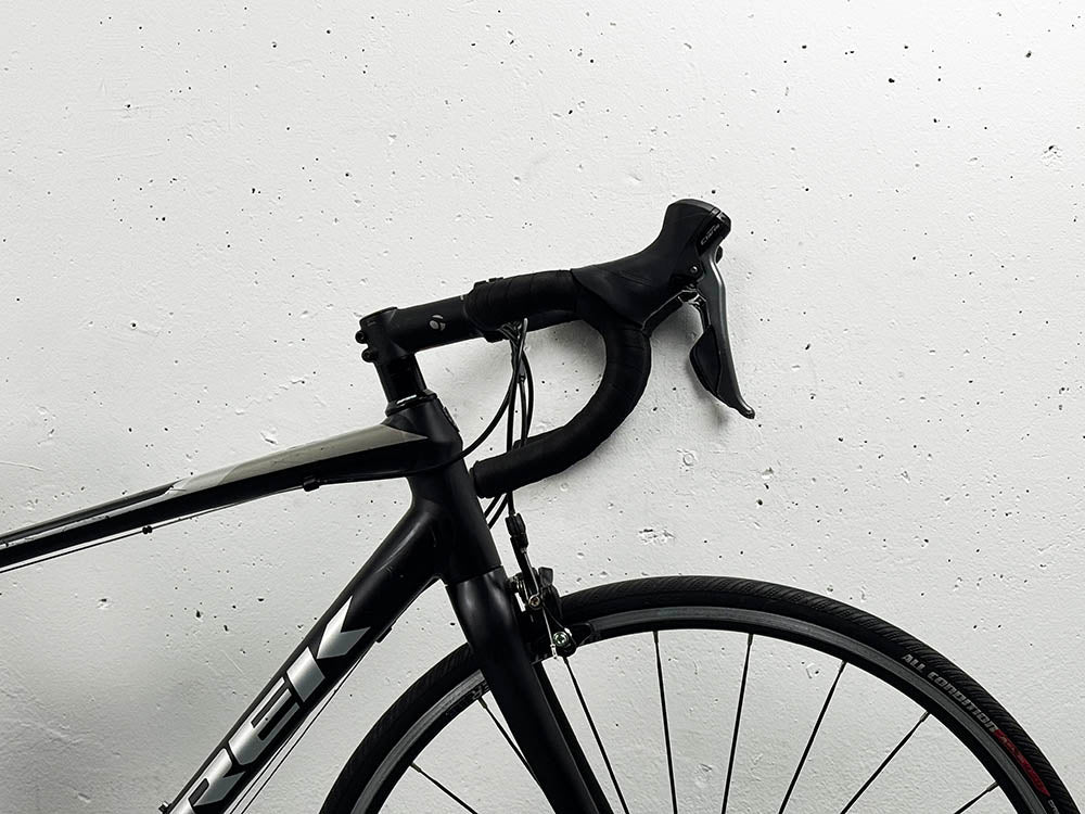 Trek Domane AL 2 Shimano Claris Taille 52 / Roues Bontrager TLR