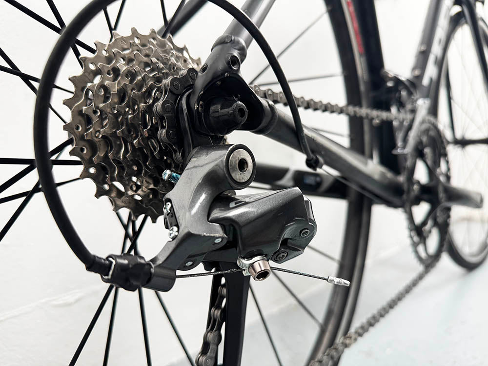 Trek Domane AL 2 Shimano Claris Taille 52 / Roues Bontrager TLR