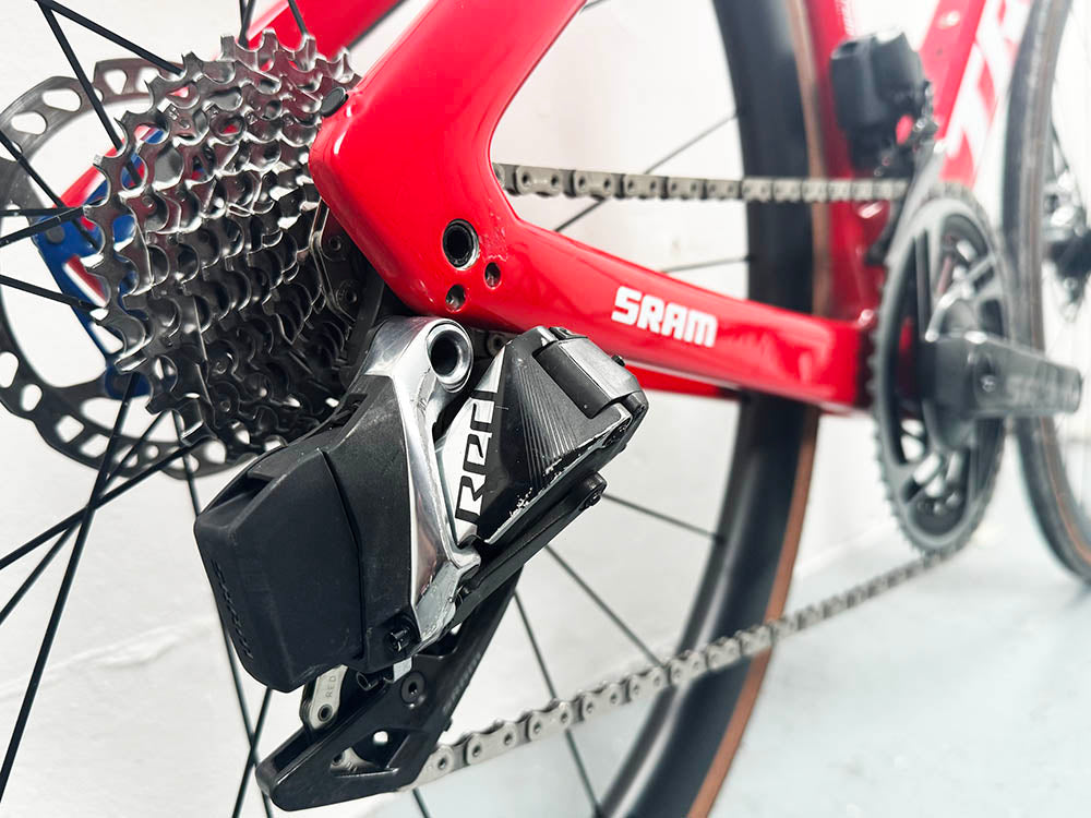 Trek Madone SLR 9 gen 7 Sram Red AXS Taille 54 / Julien Bernard / Roues Vision TLR 40