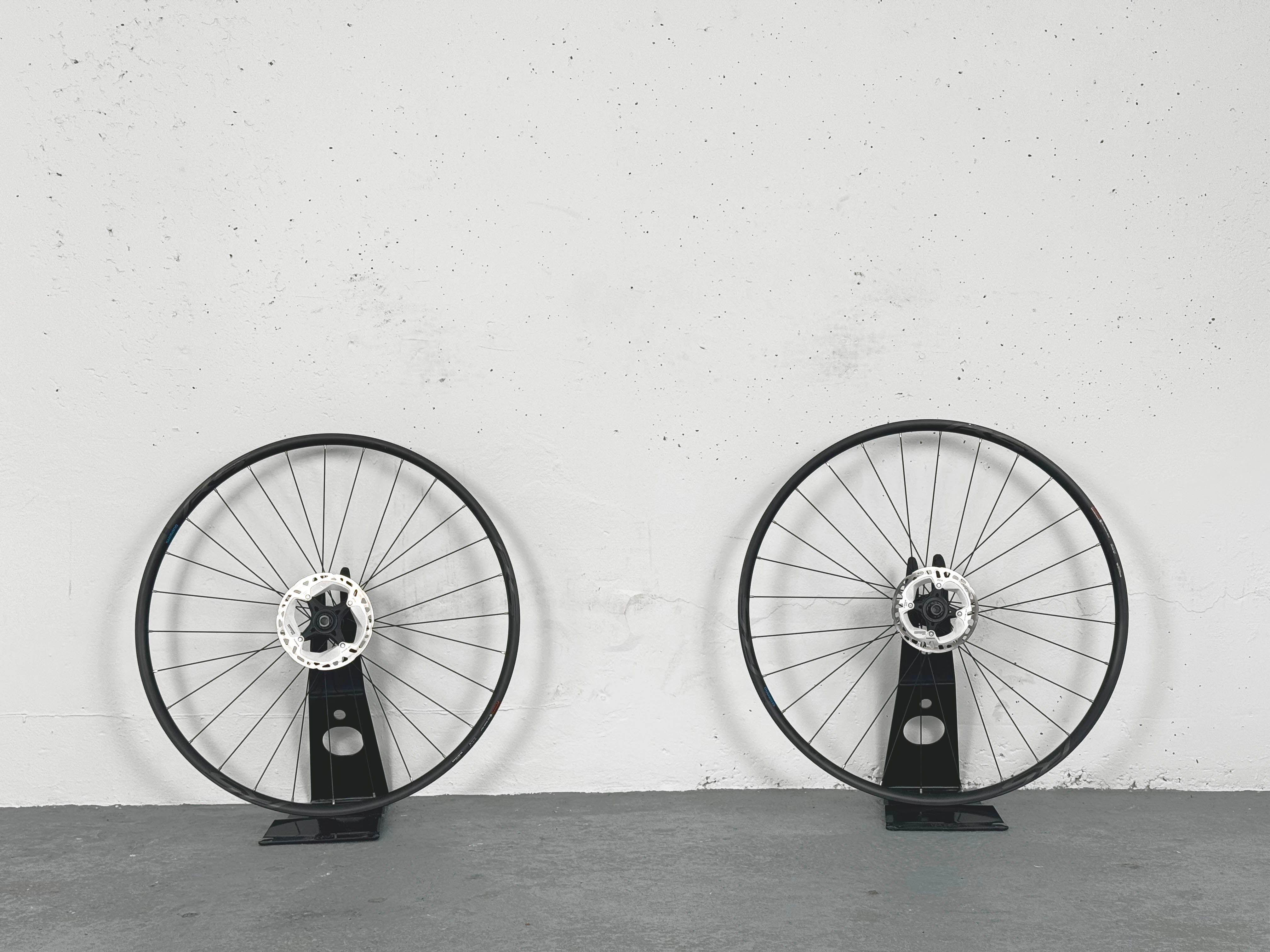 Paire de roue Shimano RS171 à disque pneus