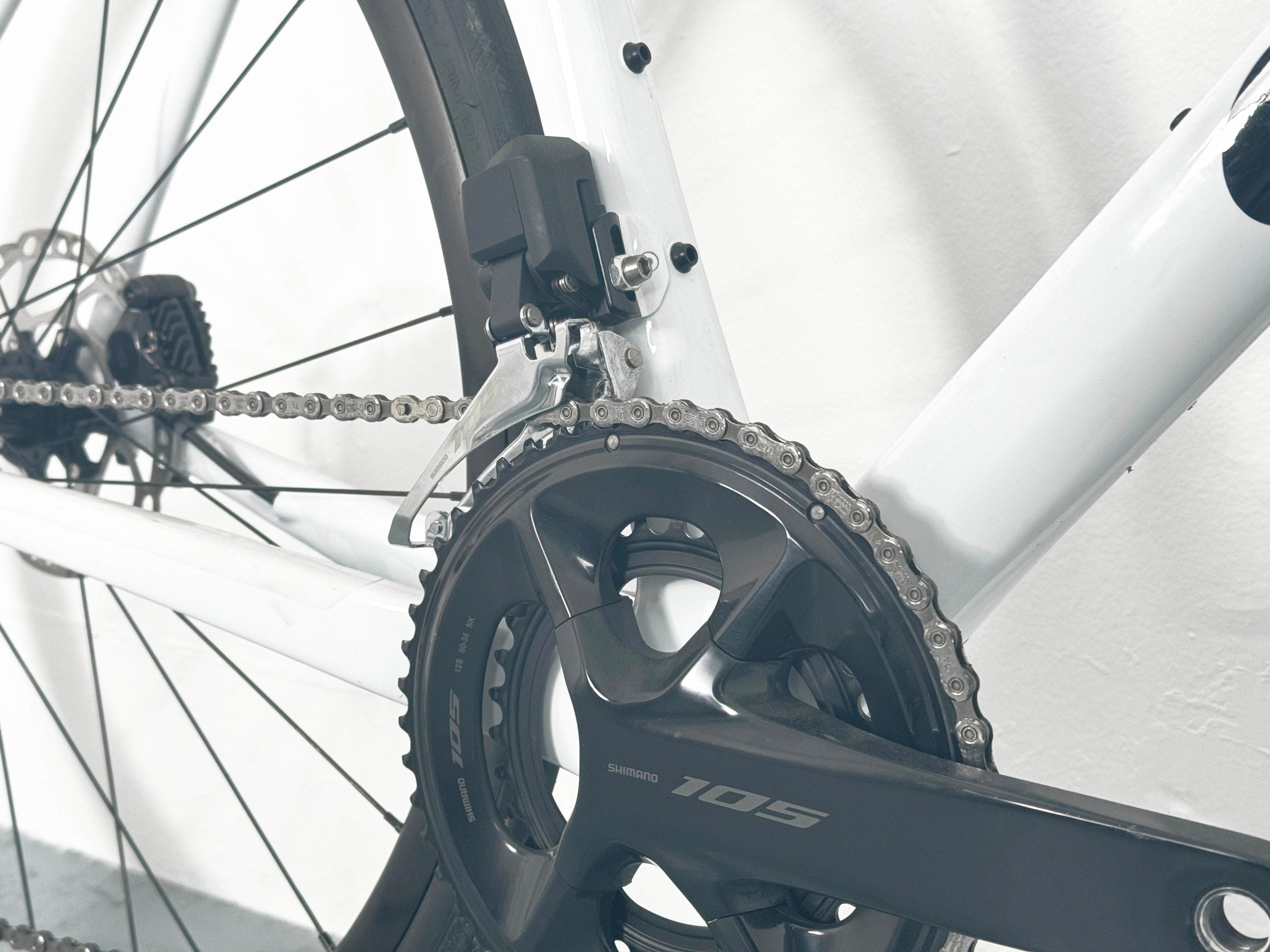 Colnago V3 52s Shimano 105 Di2 12s Taille 54 / Roues Rodi FW Disc