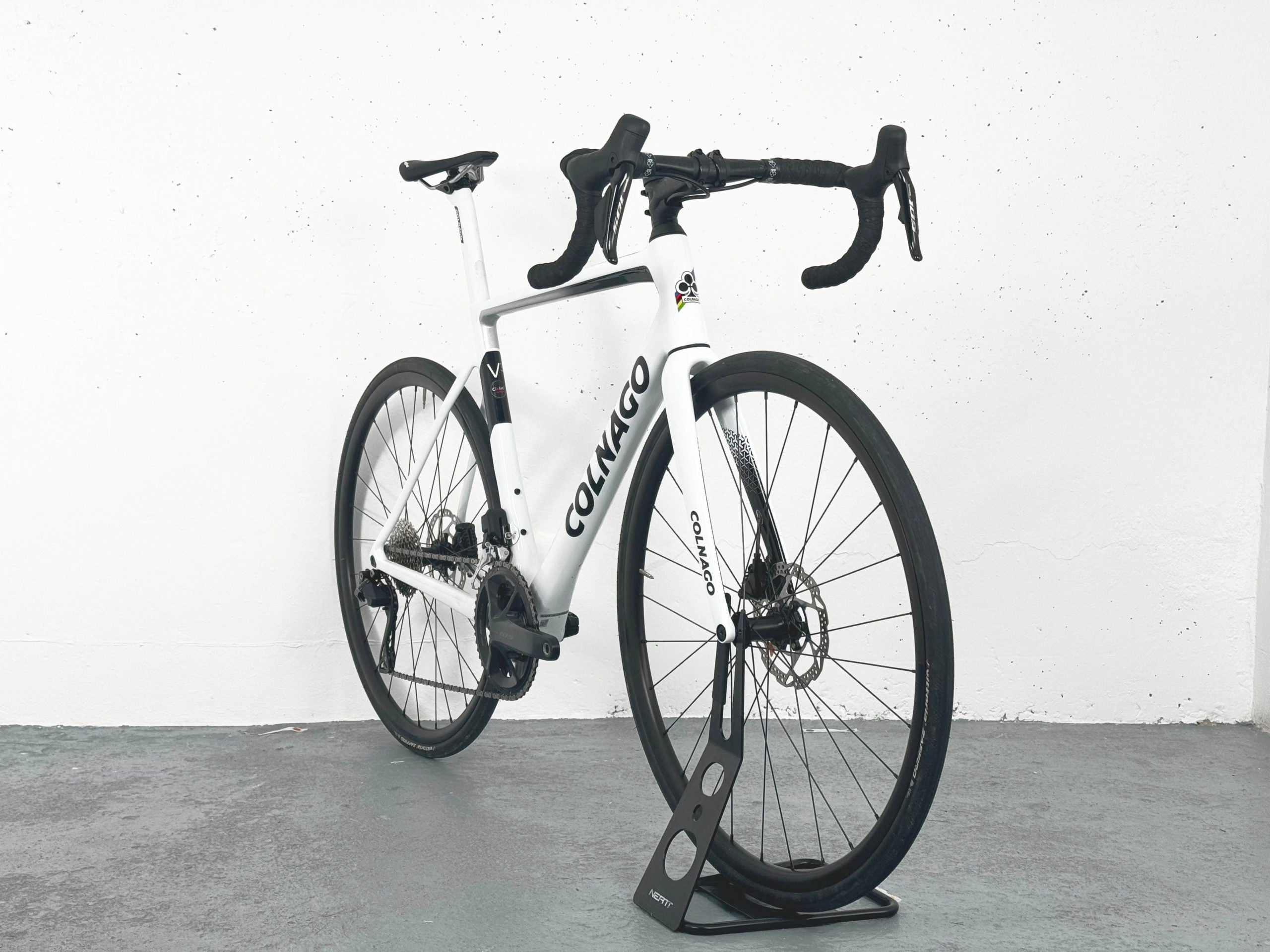 Colnago V3 52s Shimano 105 Di2 12s Taille 54 / Roues Rodi FW Disc