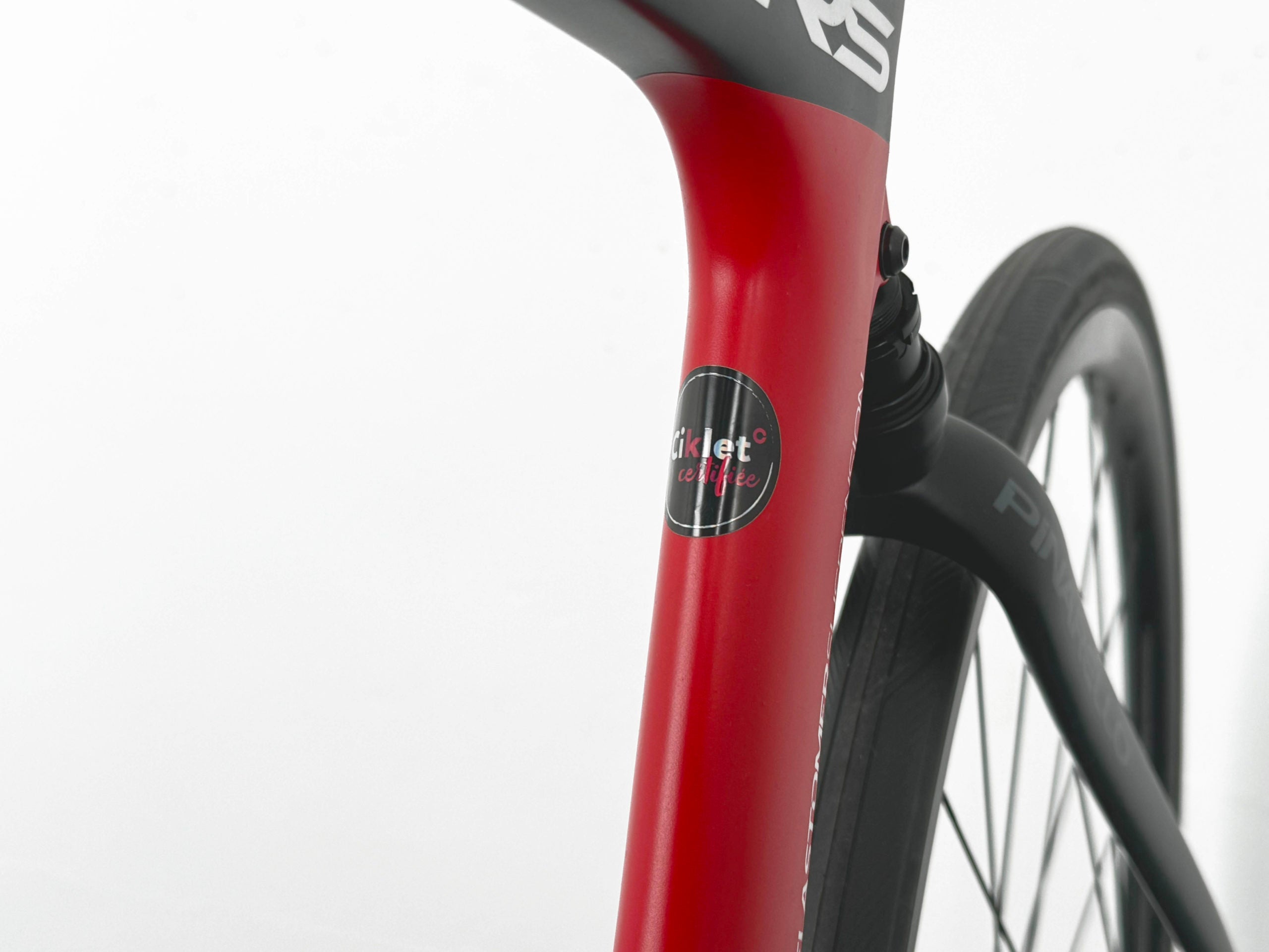 Pinarello Gan GRS T900 Shimano GRX di2 Taille 53 / Roues Syncros RP 2.0 Disc