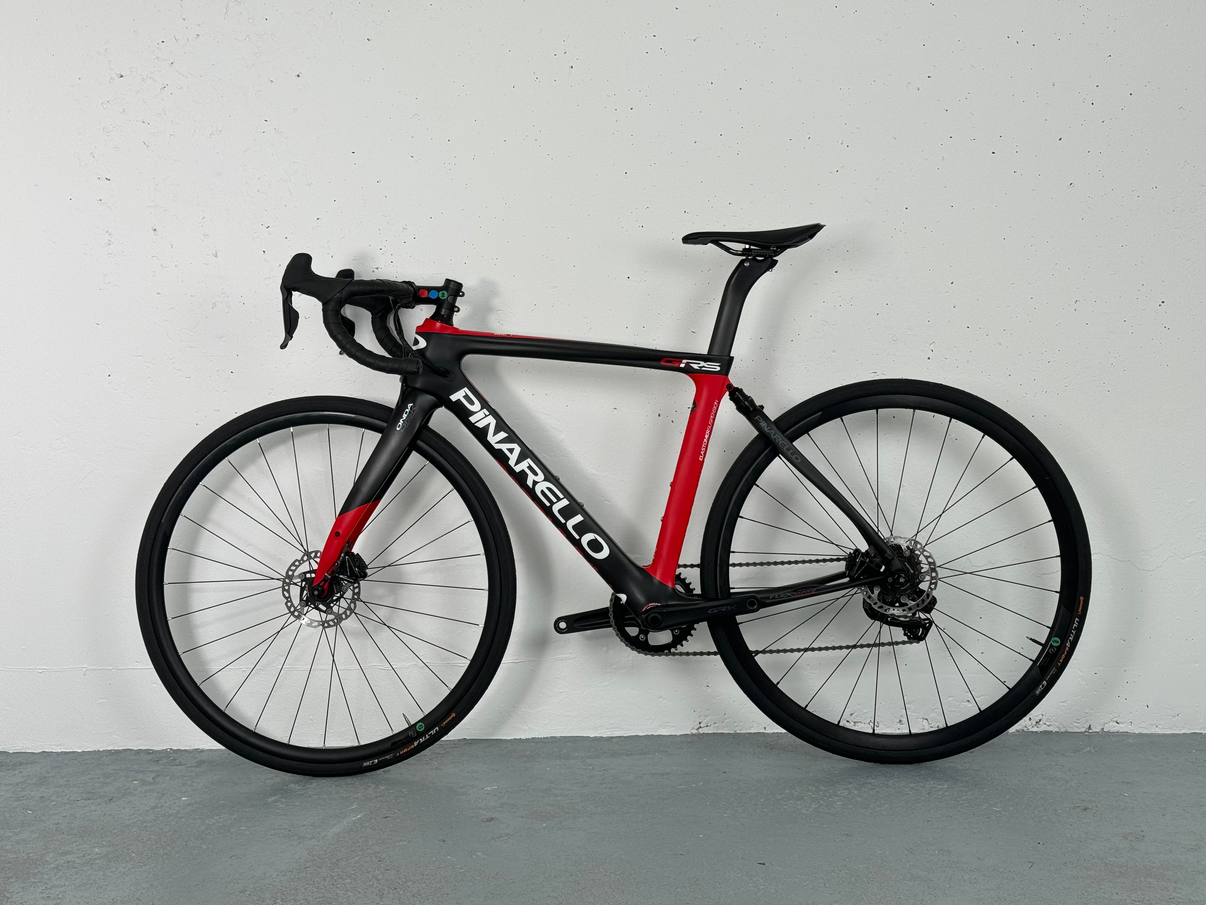 Pinarello Gan GRS T900 Shimano GRX di2 Taille 53 / Roues Syncros RP 2.0 Disc