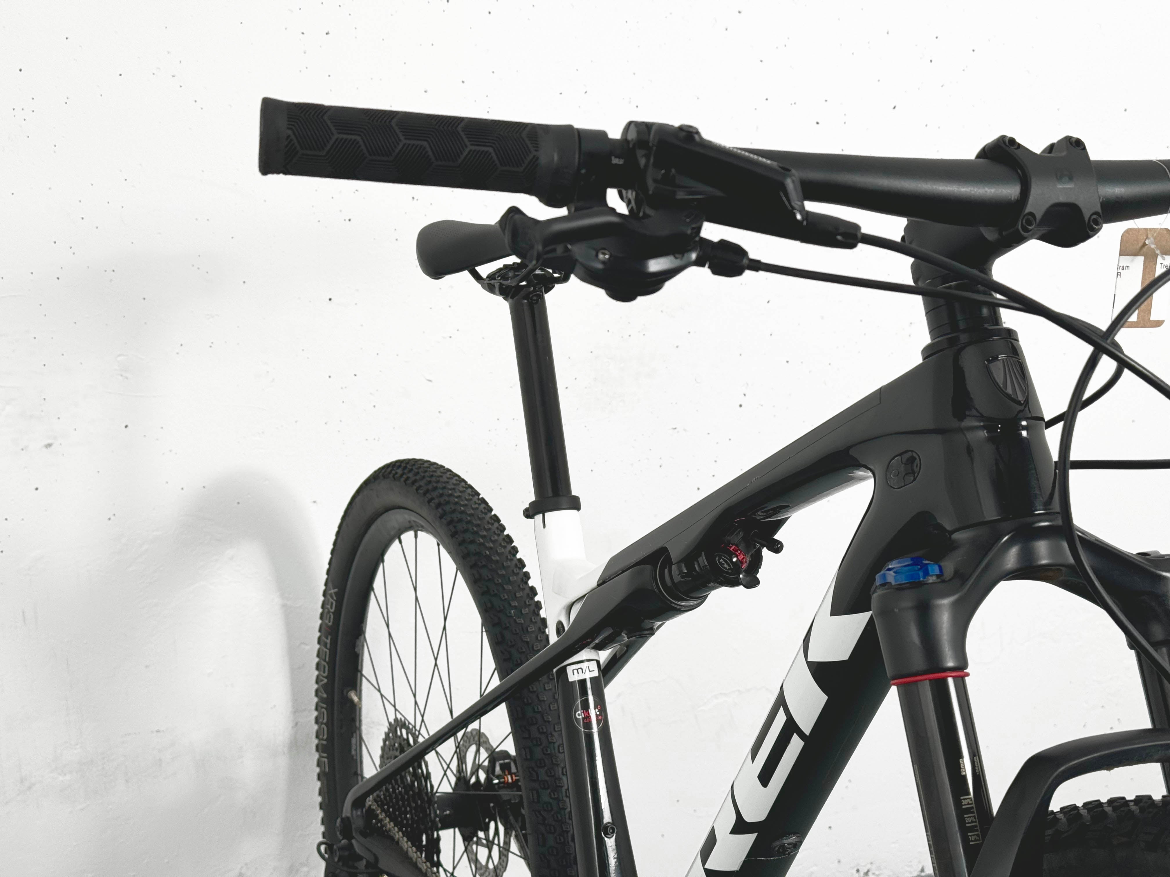 Trek Supercaliber 9.7 Sram NX Taille M-L / Roues Bontrager Kovee Elite 23