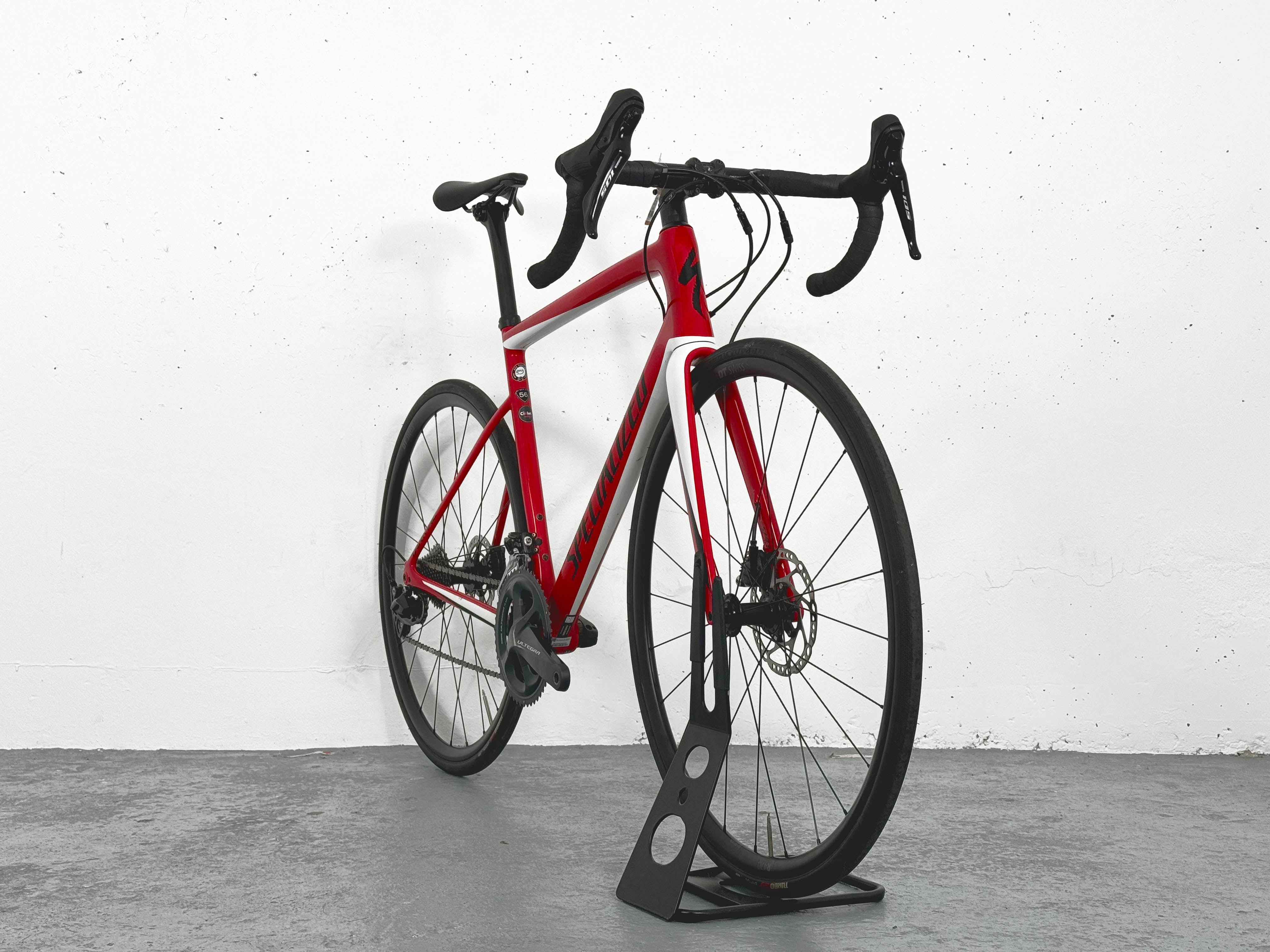 Specialized Tarmac SL6 Sport Shimano 105 Disc Taille 56 / Roues DT Swiss R470 Carbon