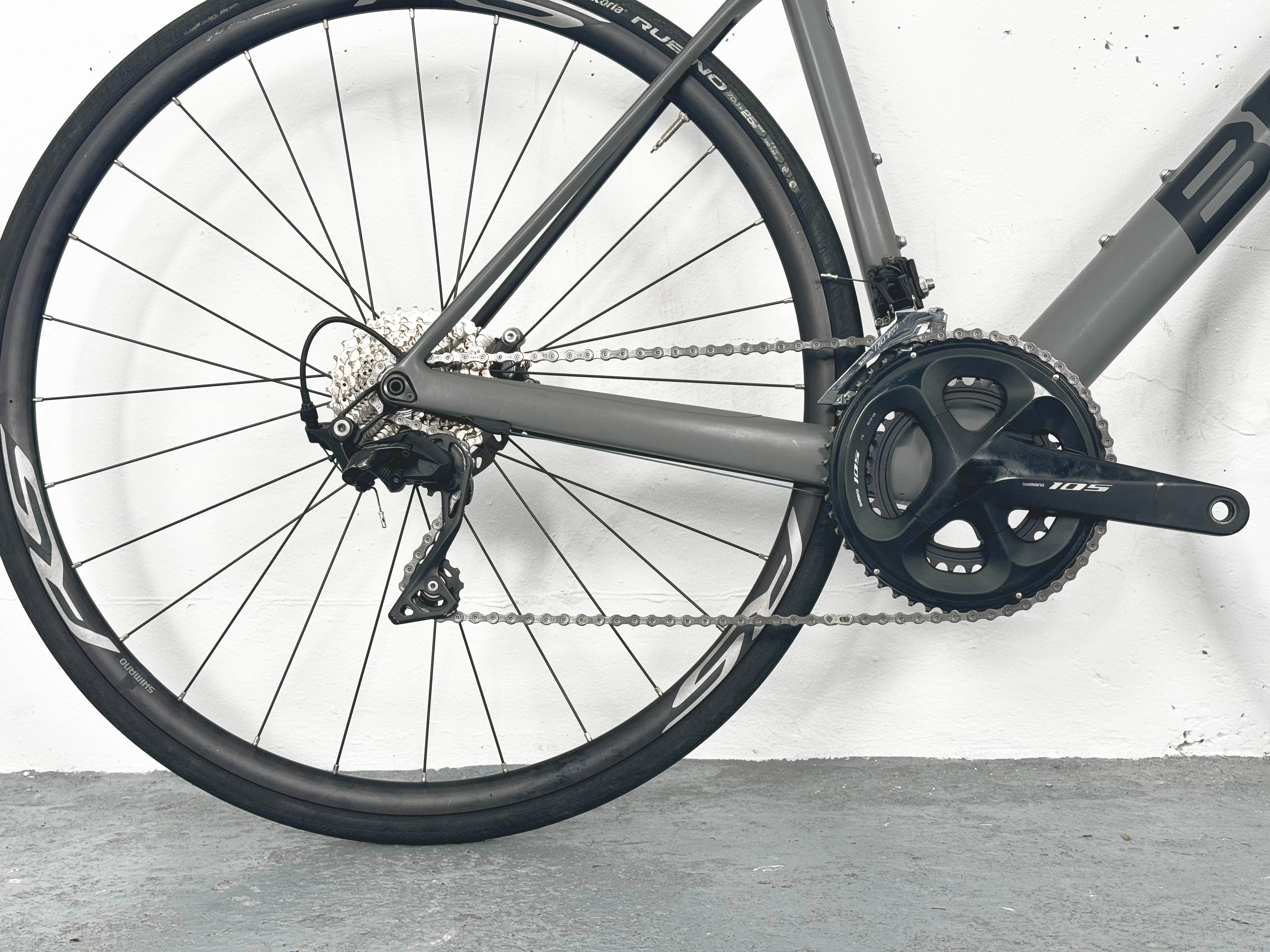 BMC TeamMachine SLR02 Three Shimano 105 Taille 56 / Roues Shimano RS Aluminium