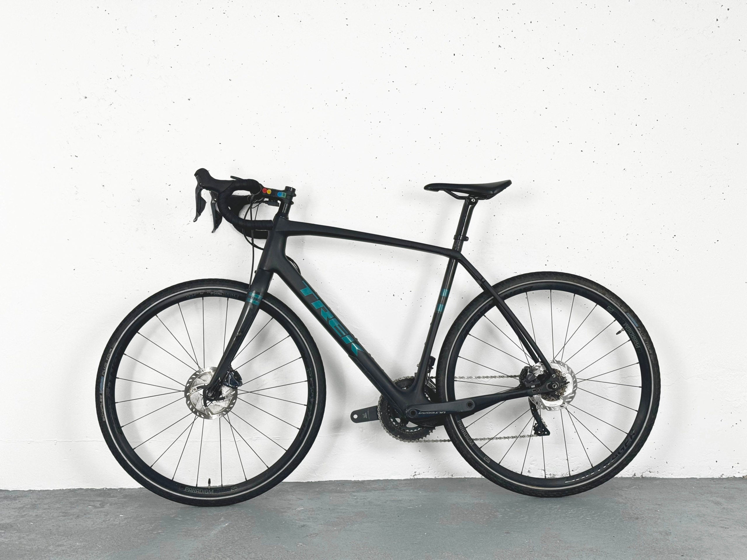 Trek Checkpoint SL Shimano Ultegra Di2 Taille 56 / Roues Bontrager Paradigm Comp 25