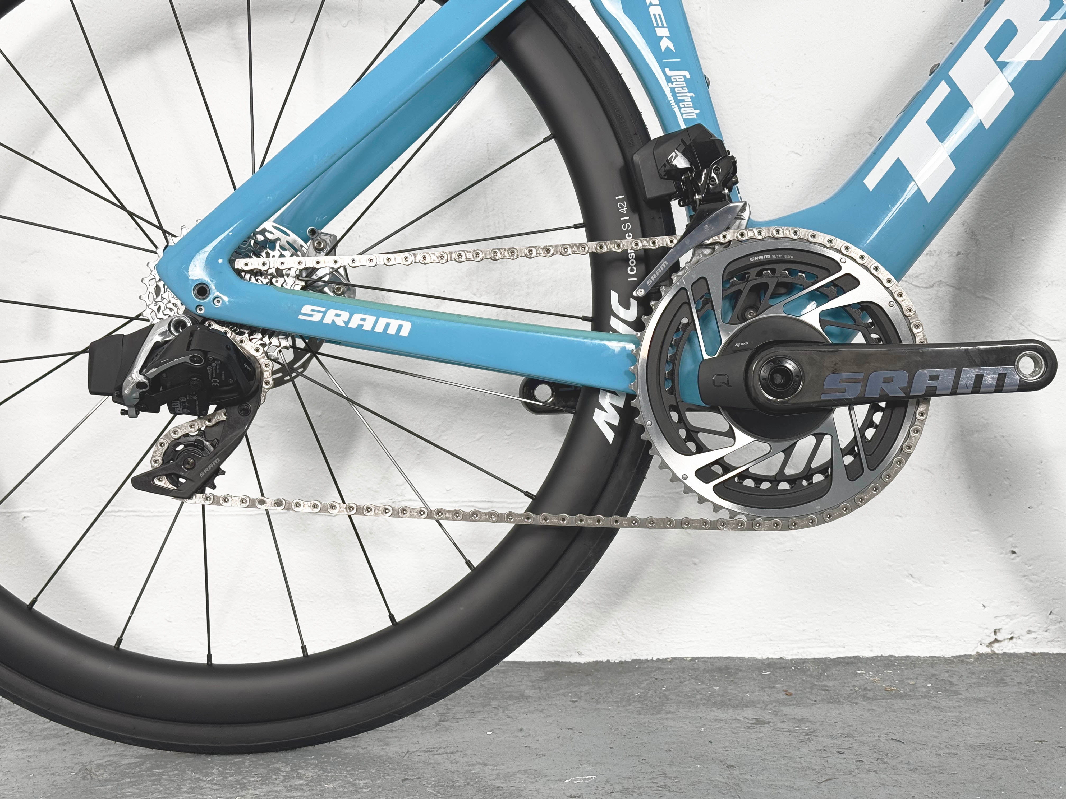 Trek Madone SLR 9 gen 7 Sram Red AXS Taille 52 / Roues Mavic Cosmic SL 42