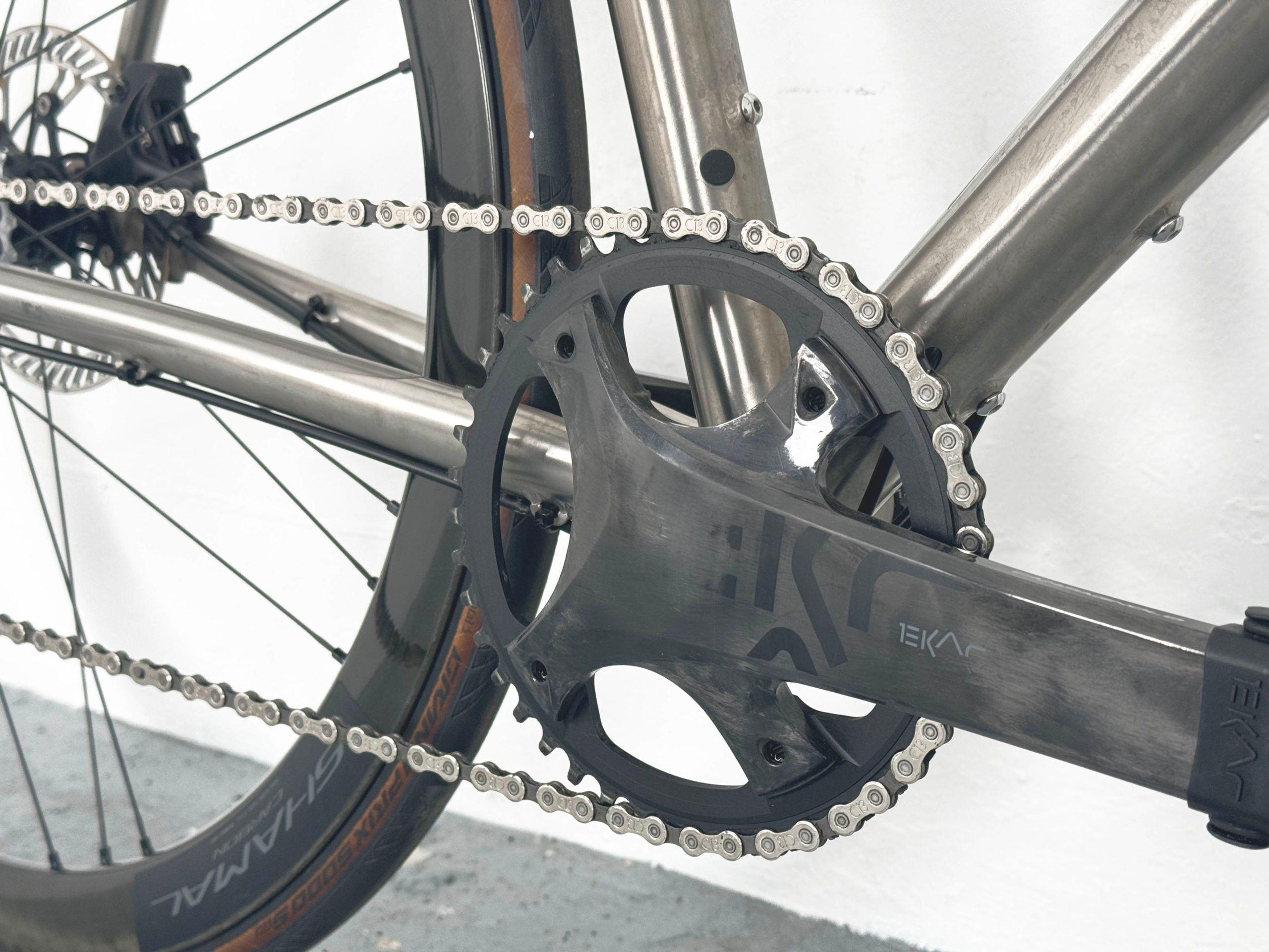 Sauvage La Route Titane Campagnolo Ekar 13s Taille 56 / Roues Campagnolo Shamal Disc