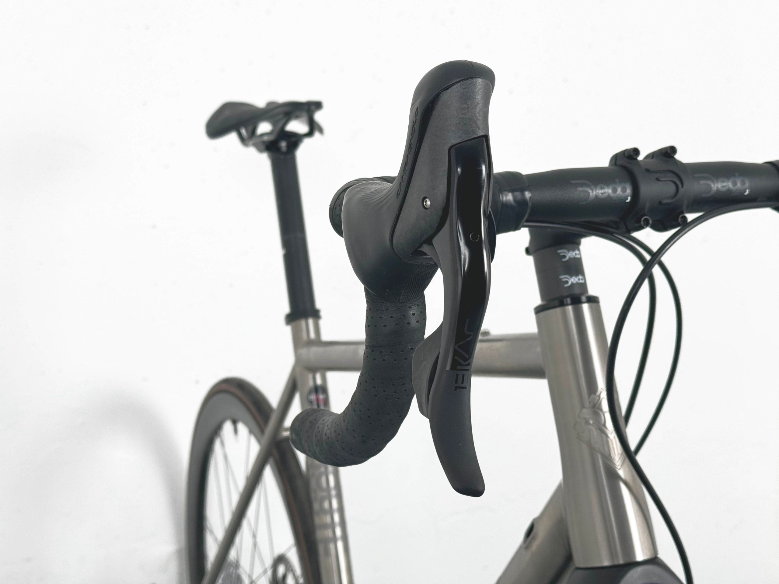 Sauvage La Route Titane Campagnolo Ekar 13s Taille 56 / Roues Campagnolo Shamal Disc