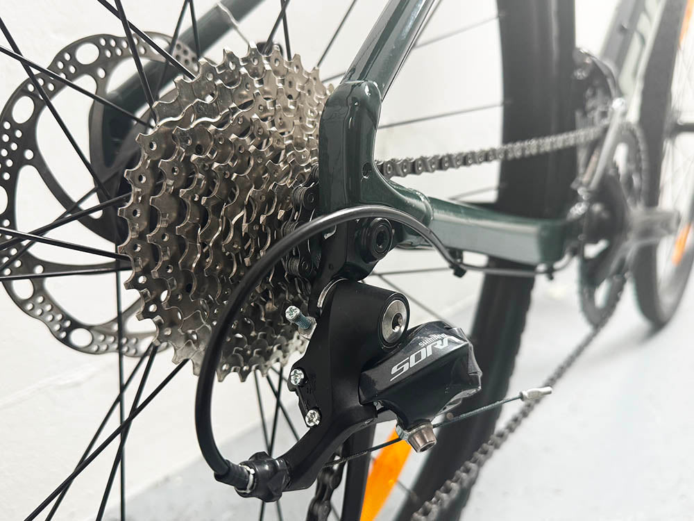 Giant Revolt 2 Shimano Sora Taille L / Roues Giant S-X2 Disc