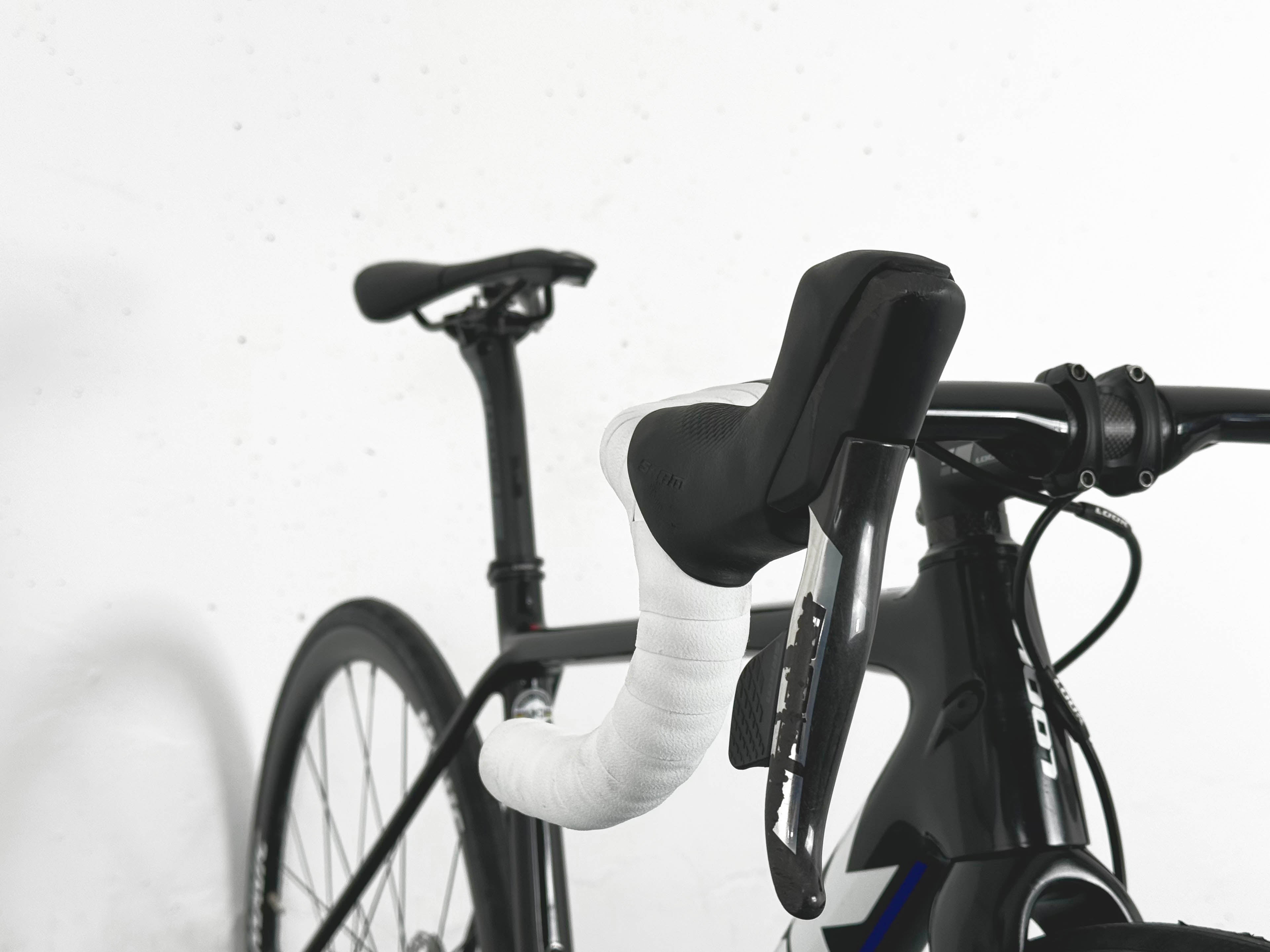 Look Huez 785 Sram Red eTap AXS Taille XS / Mavic Ksyrium 30 Disc Black