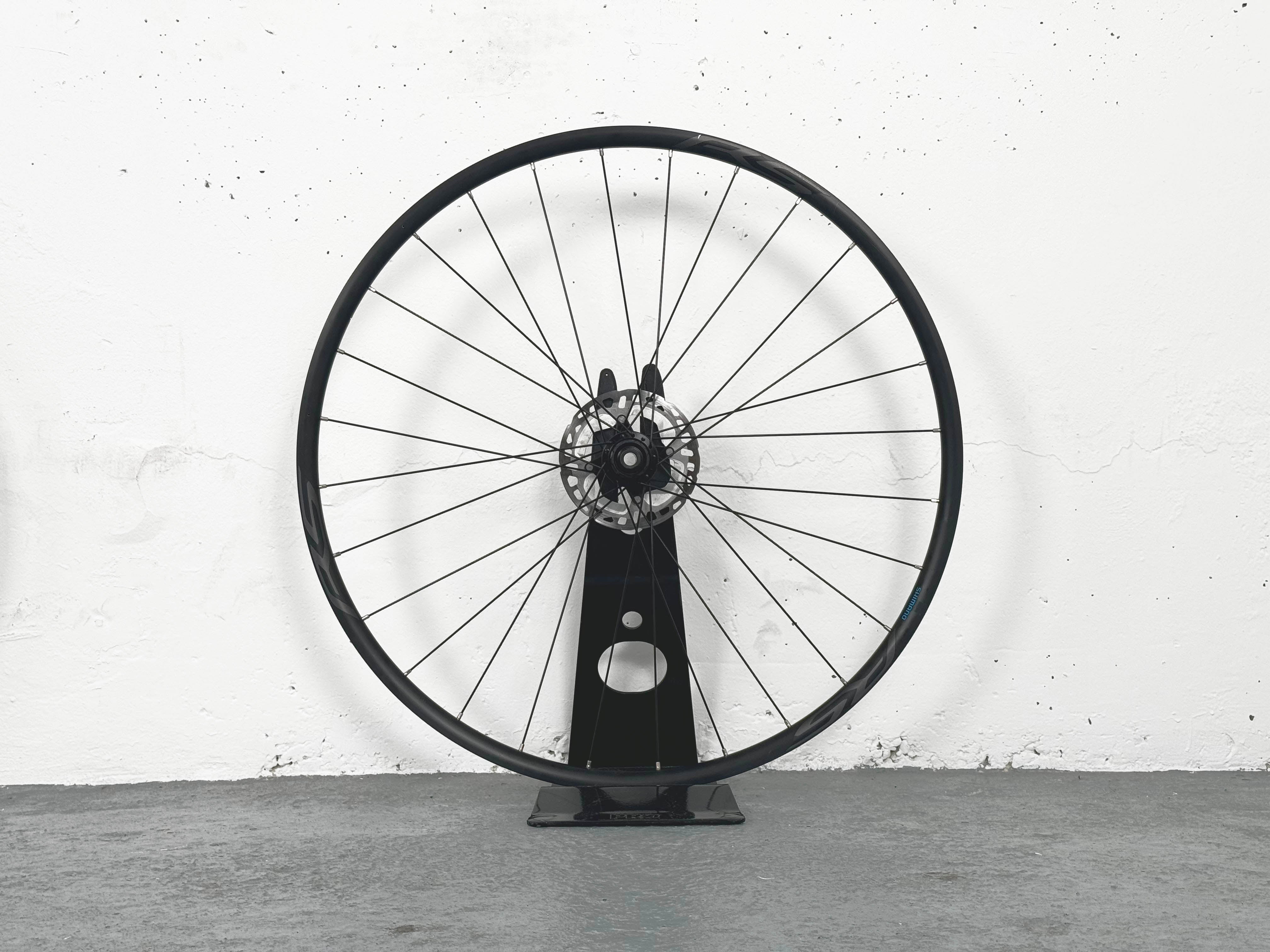 Paire de roue Shimano RS171 à disque pneus
