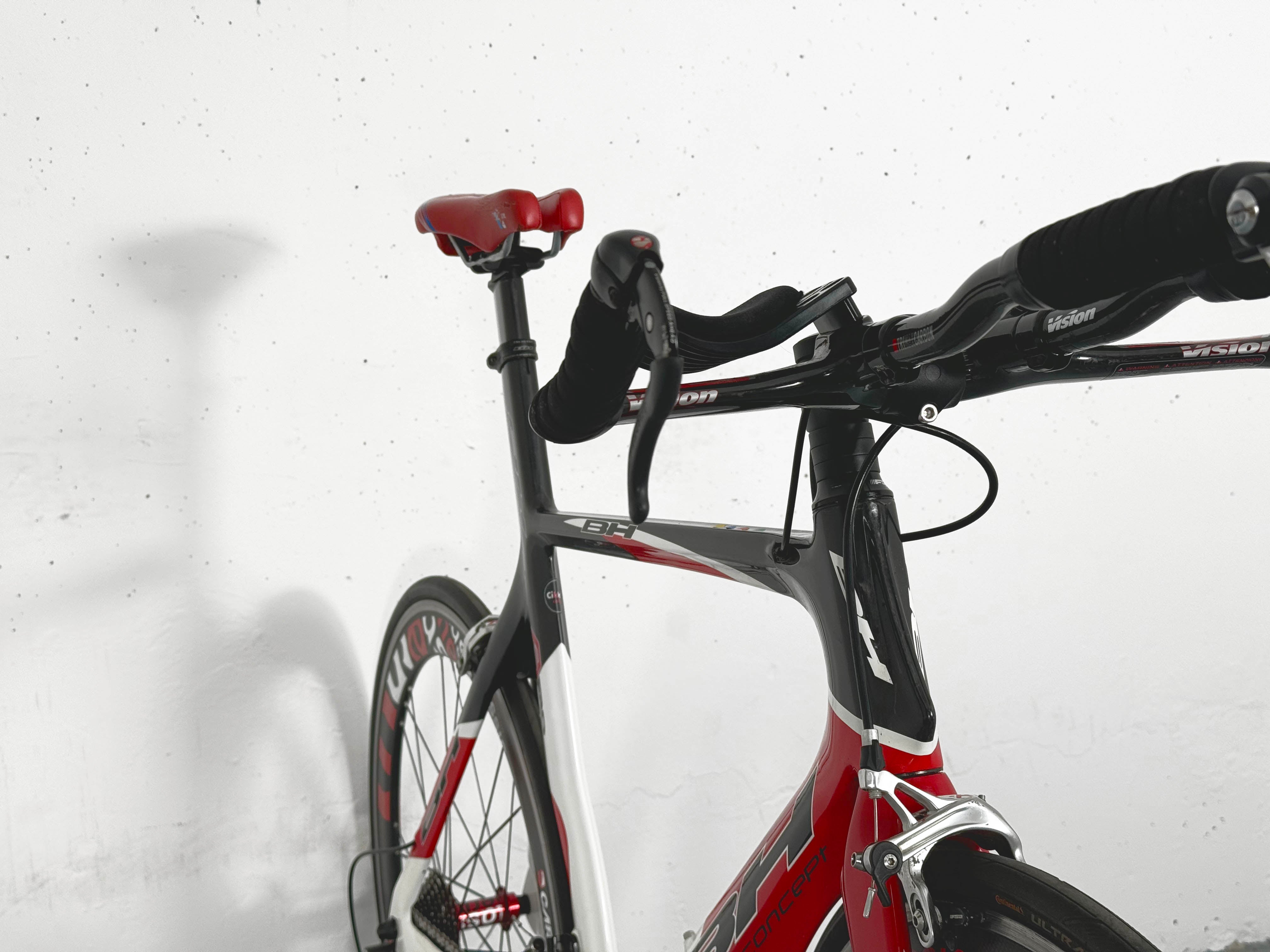BH Aero Global Concept Shimano Ultegra Taille 54 / Roues American Classic Carbon 58