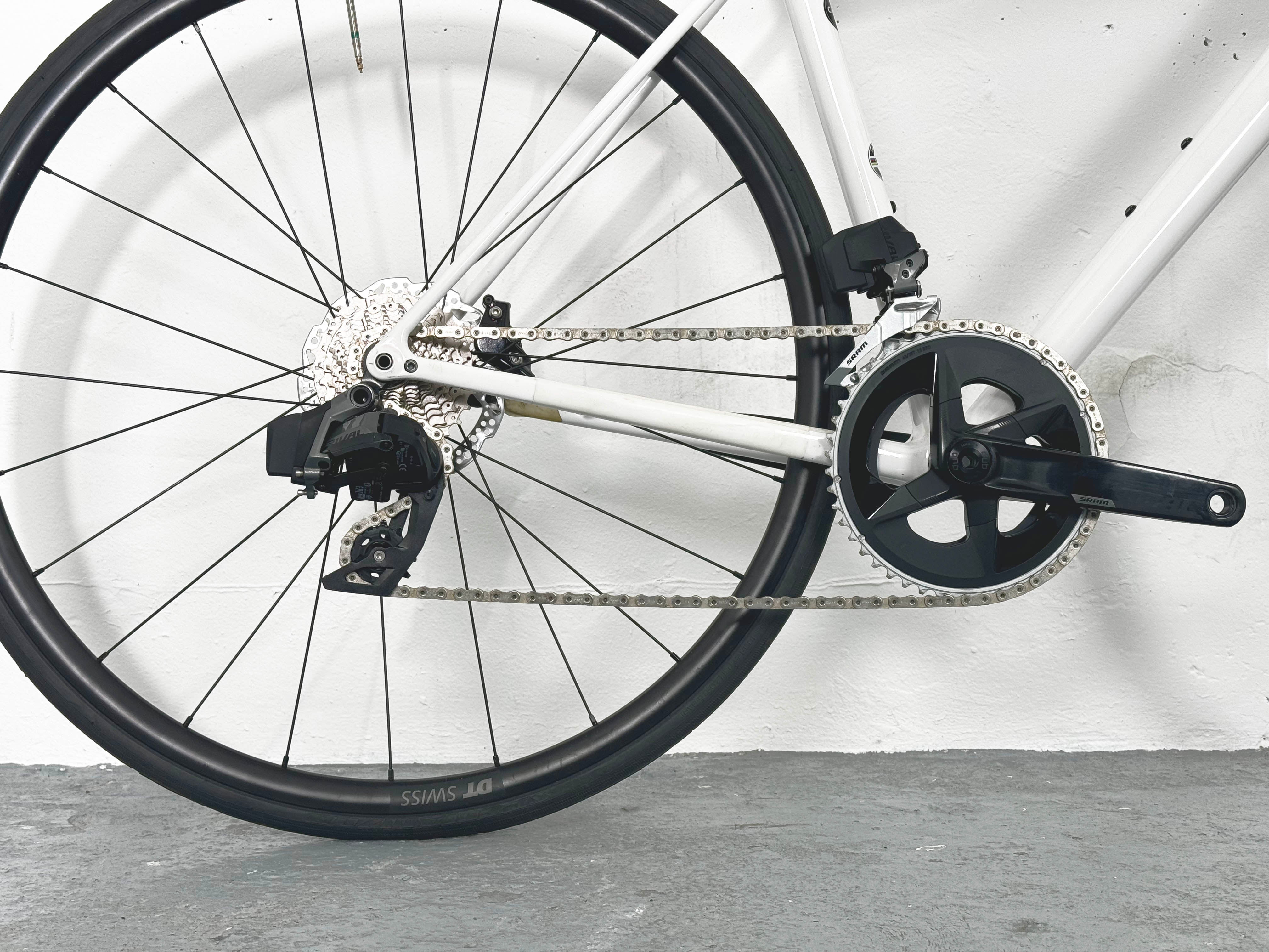 Specialized Aethos Pro Sram Rival AXS Taille 54 / Roues DT Swiss R470 Aluminium