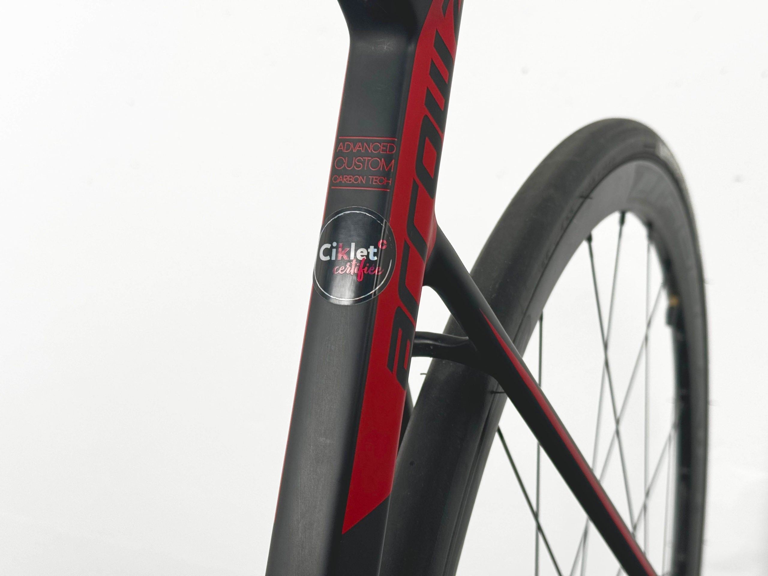 Massi Arrow 2 Shimano 105 Taille 52 / Roues Massi Roubaix Disc