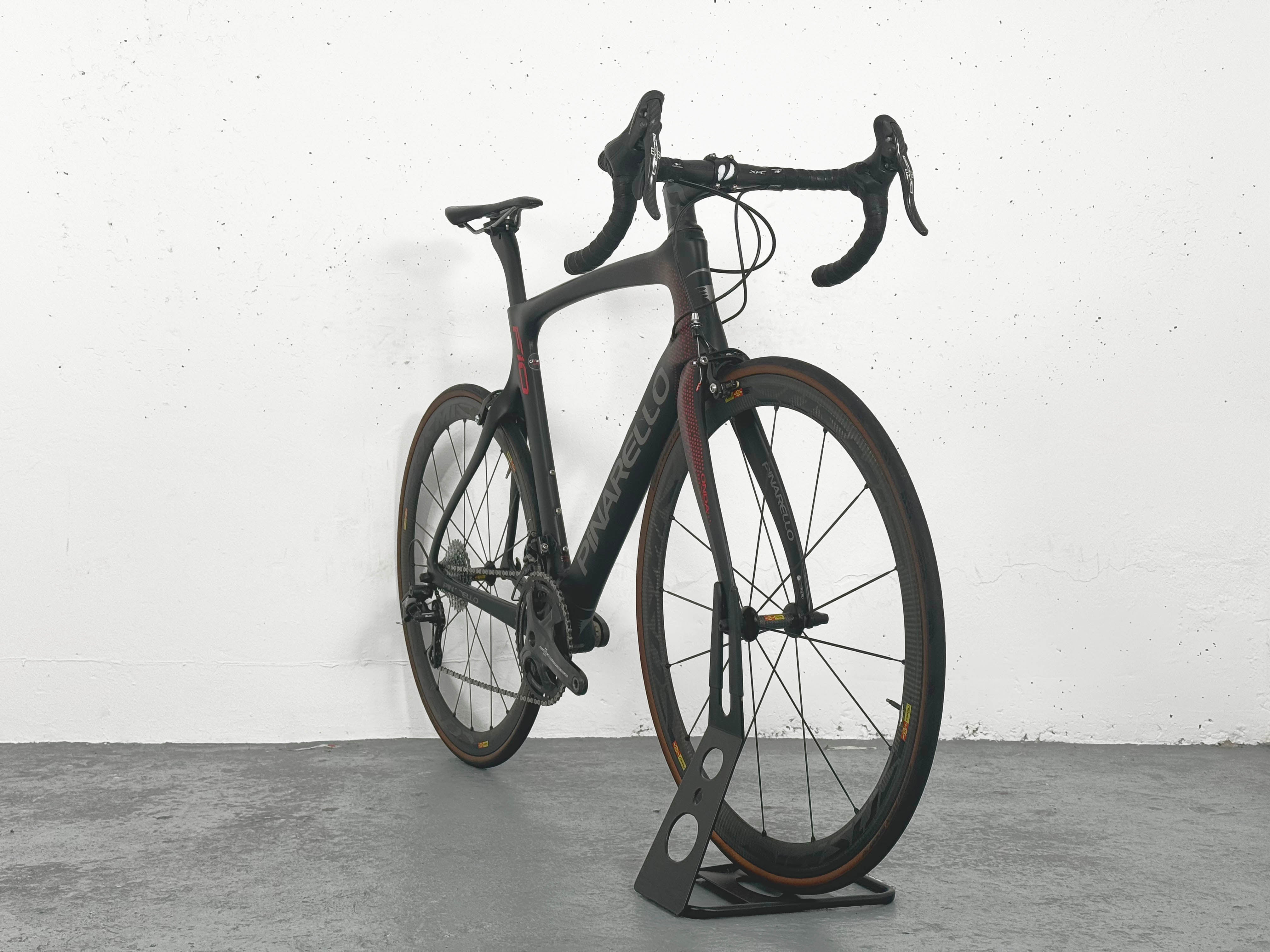 Pinarello Dogma F10 Campagnolo Chorus Taille 56 / Roues Mavic Cosmic Carbon