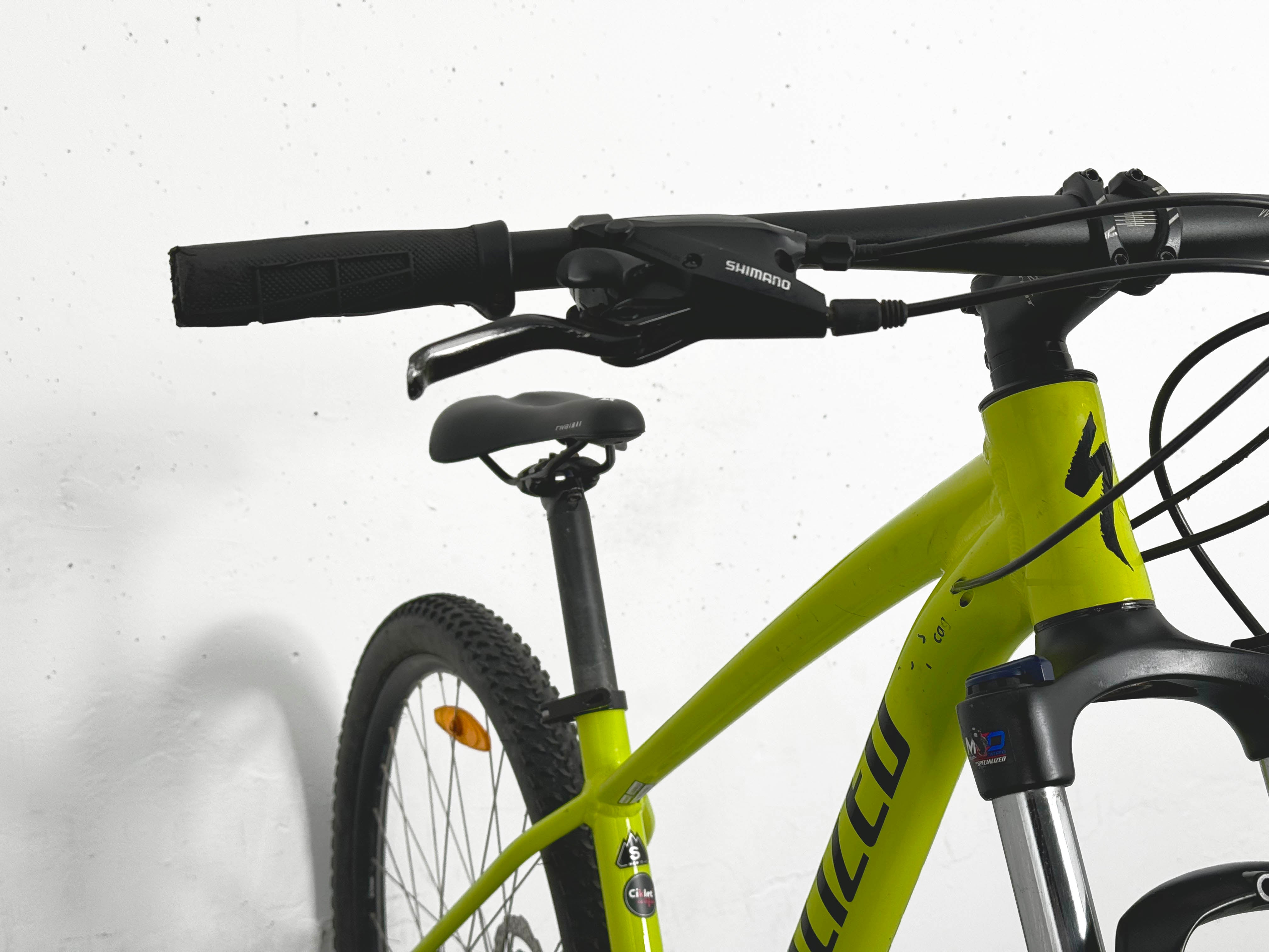 Specialized Rockhopper Shimano Altus Taille S / Roues Shimano