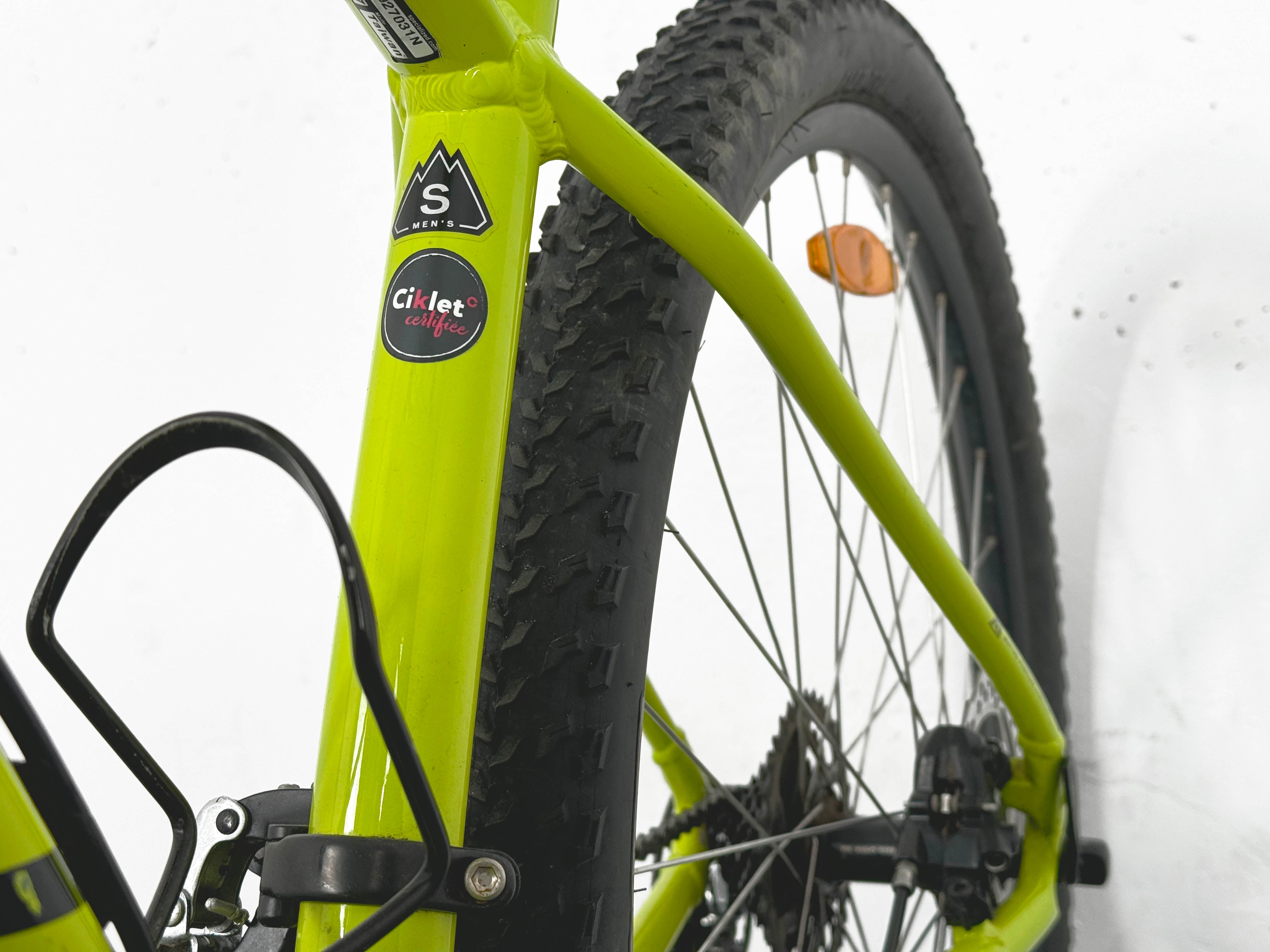 Specialized Rockhopper Shimano Altus Taille S / Roues Shimano