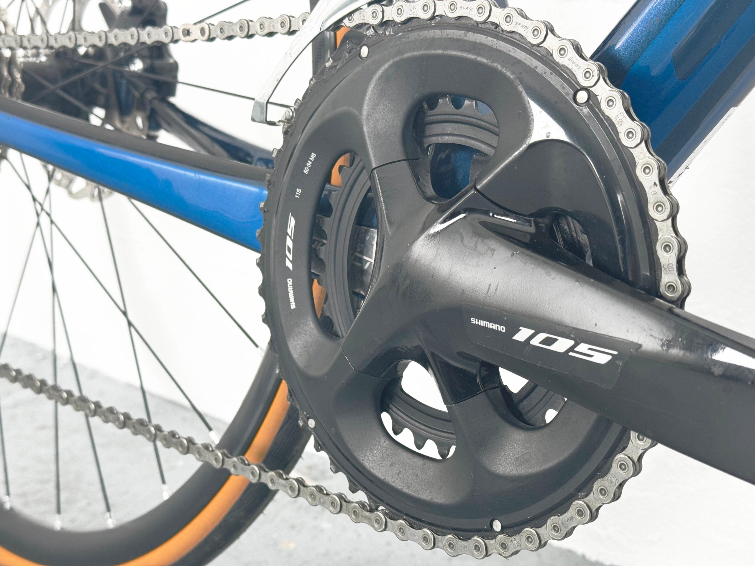 Scott Addict 20 Disc Shimano 105 Taille 54 / Roues Syncros RP 2.0 Disc