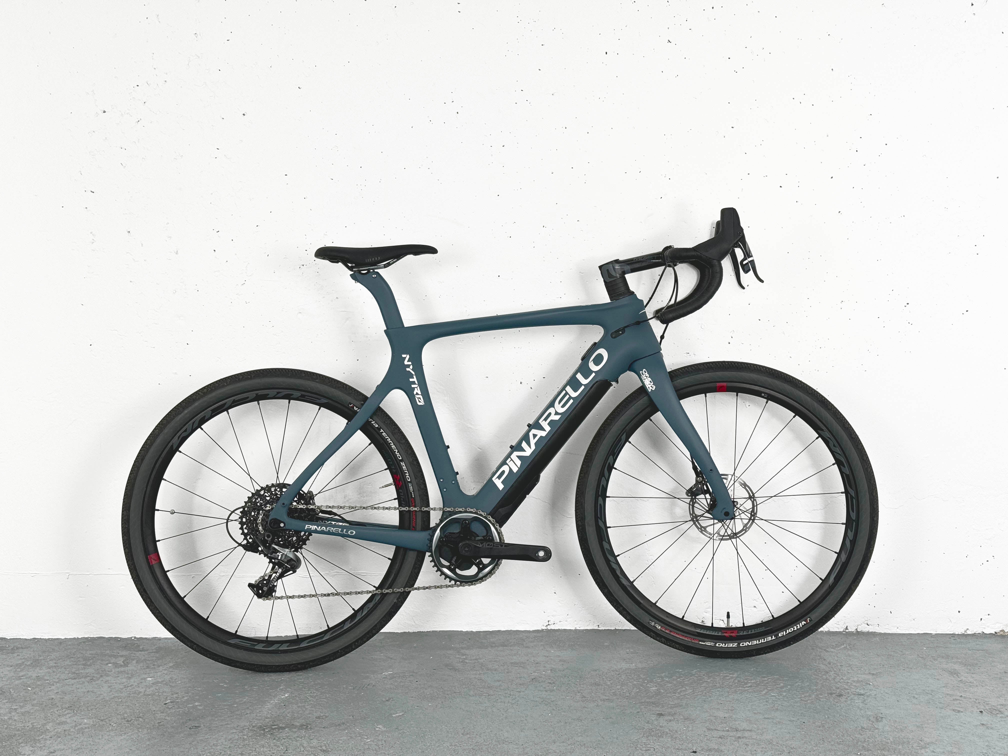 Pinarello Nytro Gravel Sram Force Taille 53 / Fullcrum Rapid Red 500/ 475km