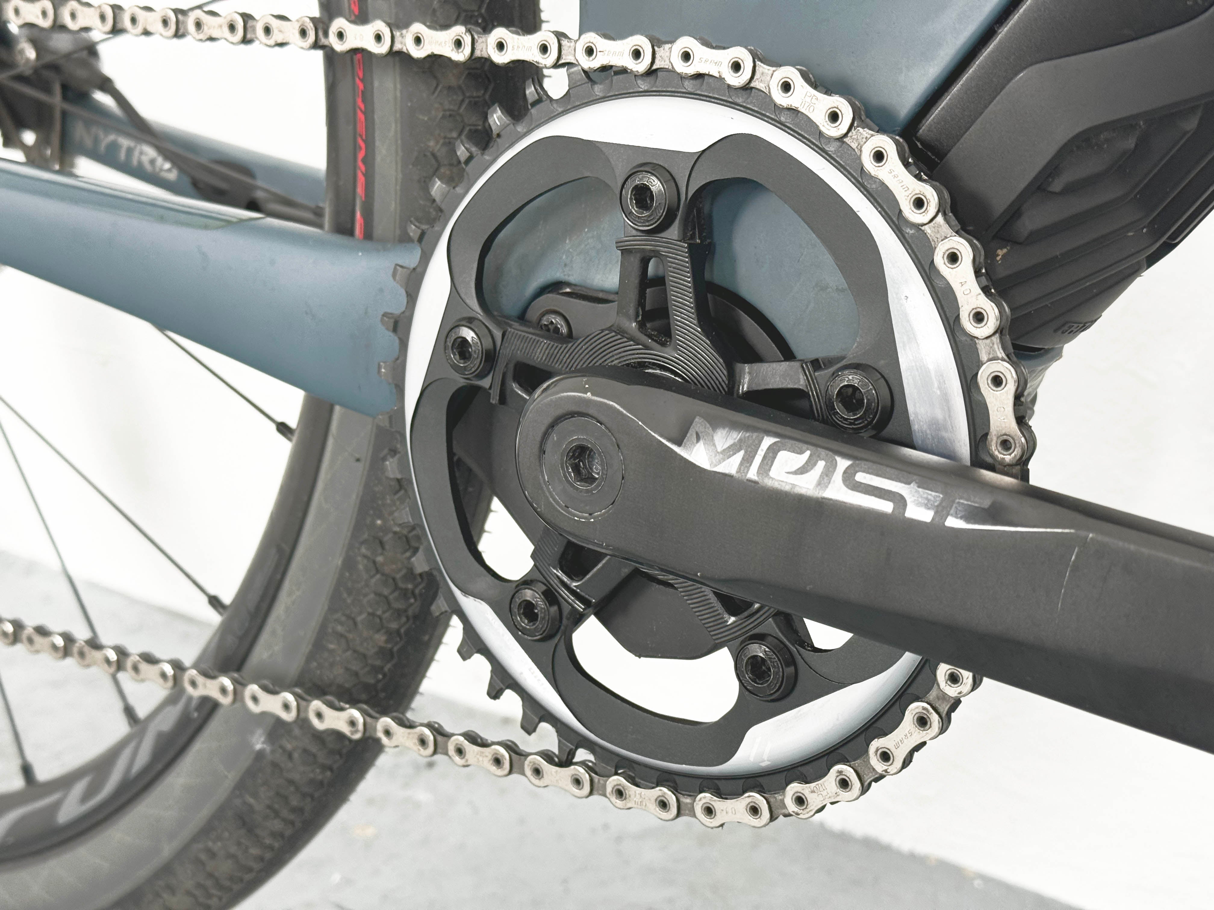 Pinarello Nytro Gravel Sram Force Taille 53 / Fullcrum Rapid Red 500/ 475km