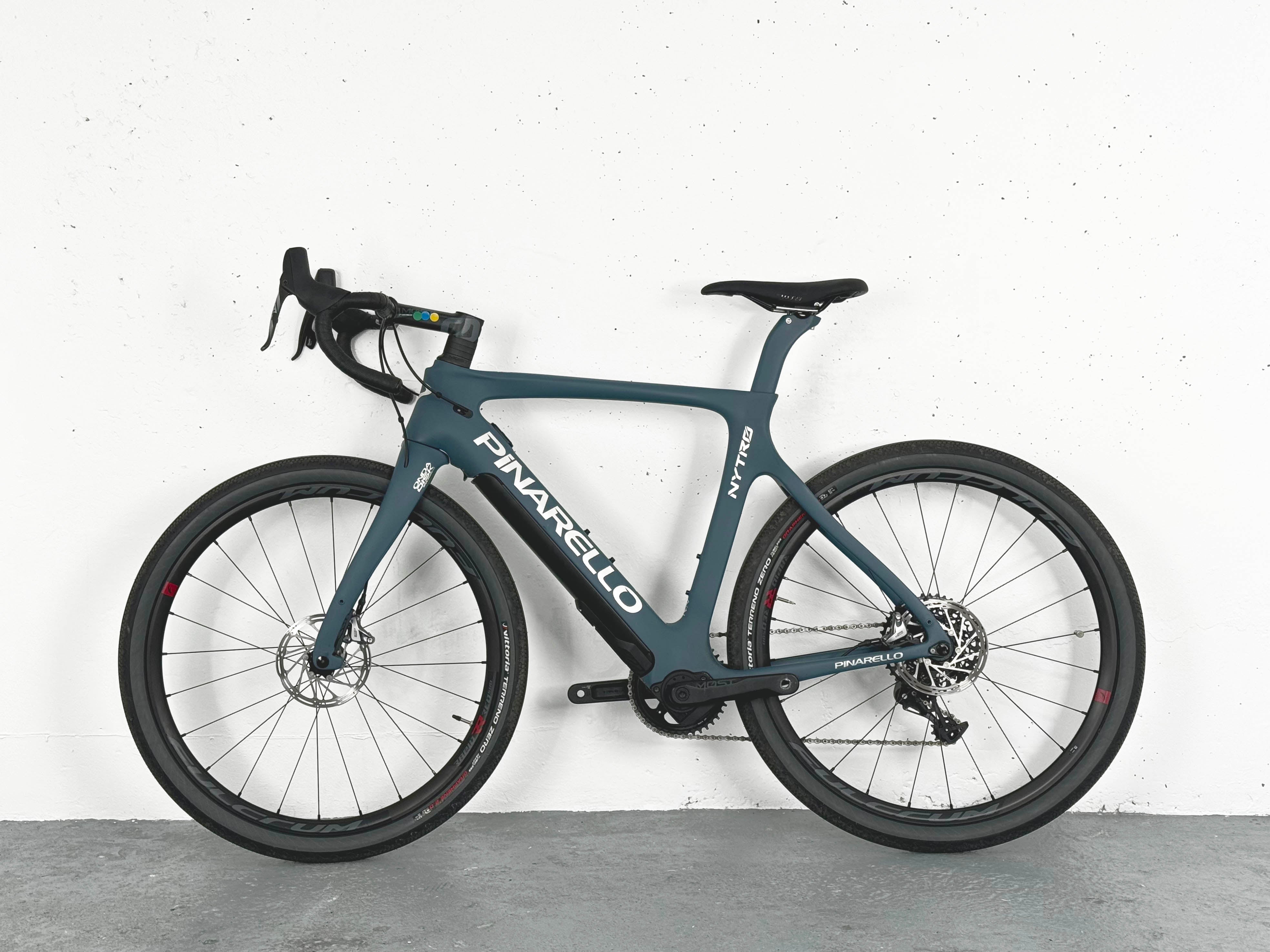 Pinarello Nytro Gravel Sram Force Taille 53 / Fullcrum Rapid Red 500/ 475km