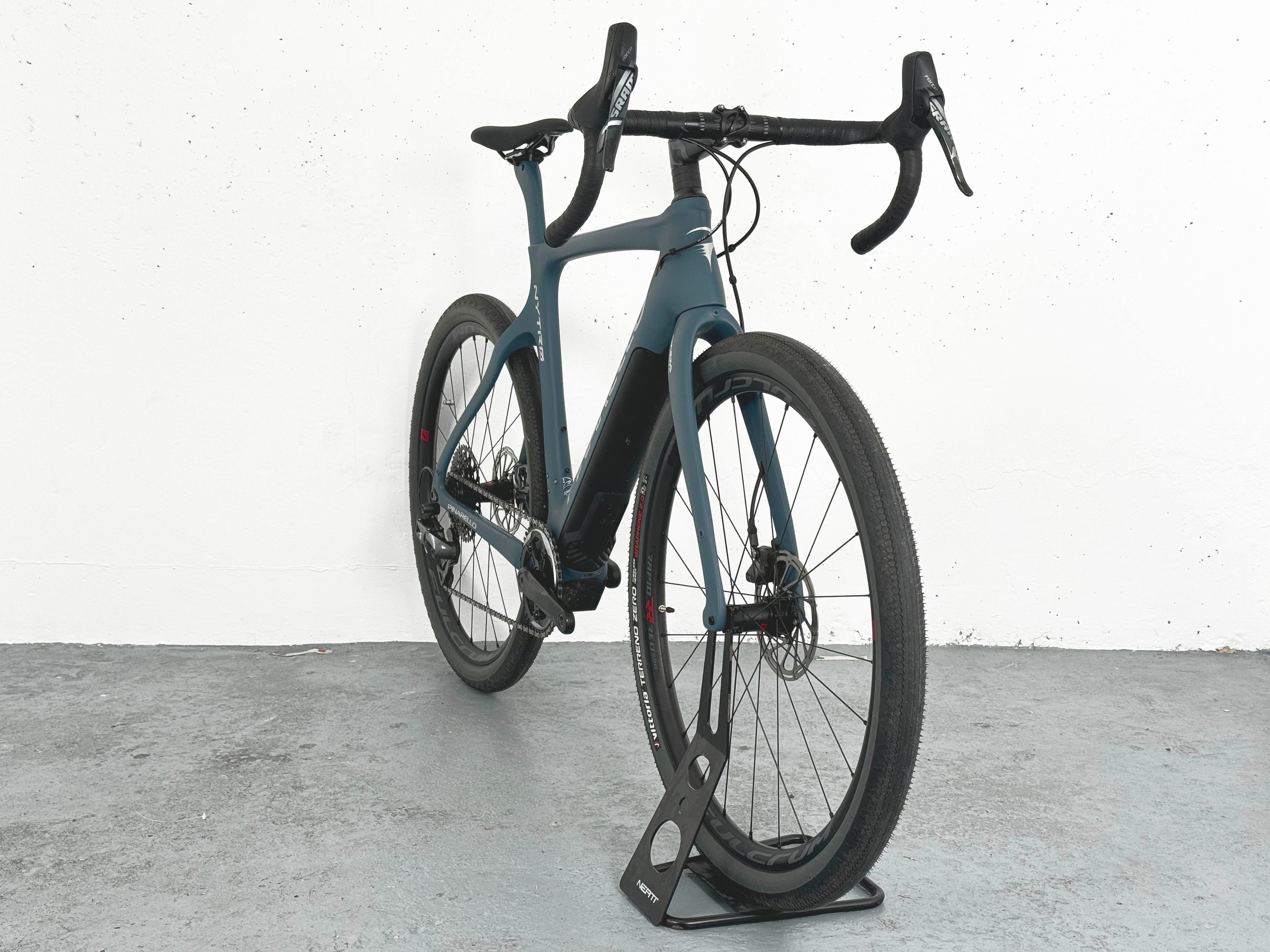 Pinarello Nytro Gravel Sram Force Taille 53 / Fullcrum Rapid Red 500/ 475km